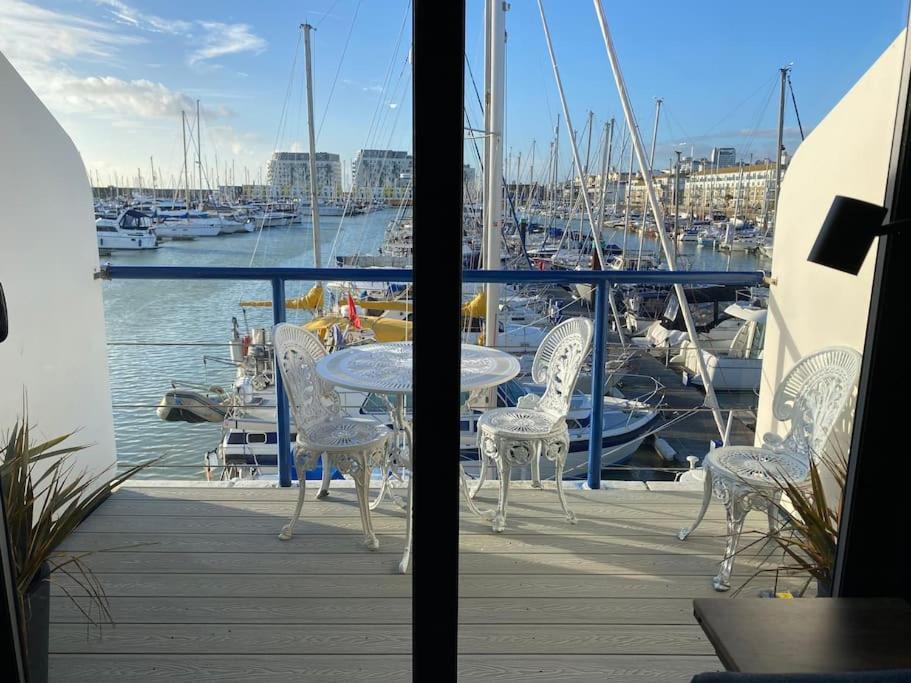 Seascape - Floating Home At Brighton Marina With Free Parking Exterior photo